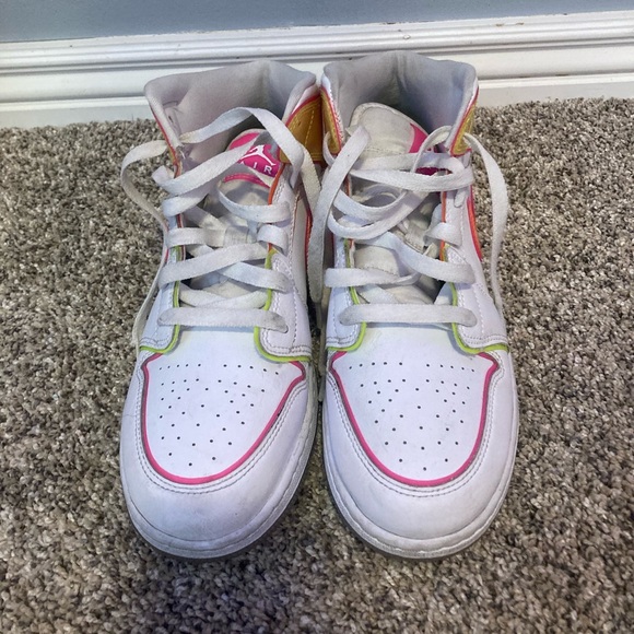 Shoes - Picture 2 of 7